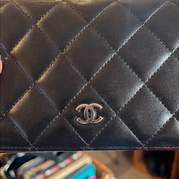 Chanel Black Quilted Leather Wallet - Picture 8 of 11